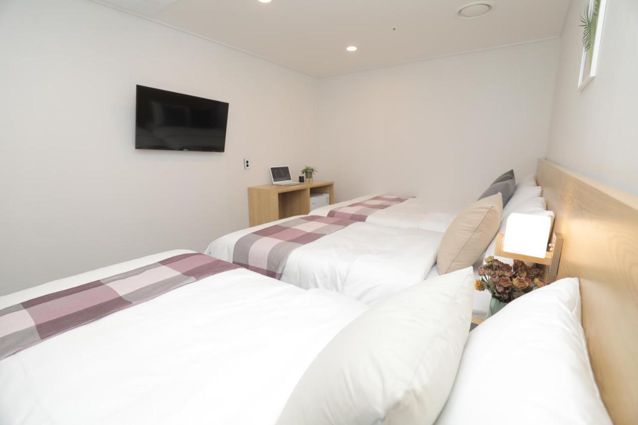 Line Hotel Myeongdong Seoul Exterior photo